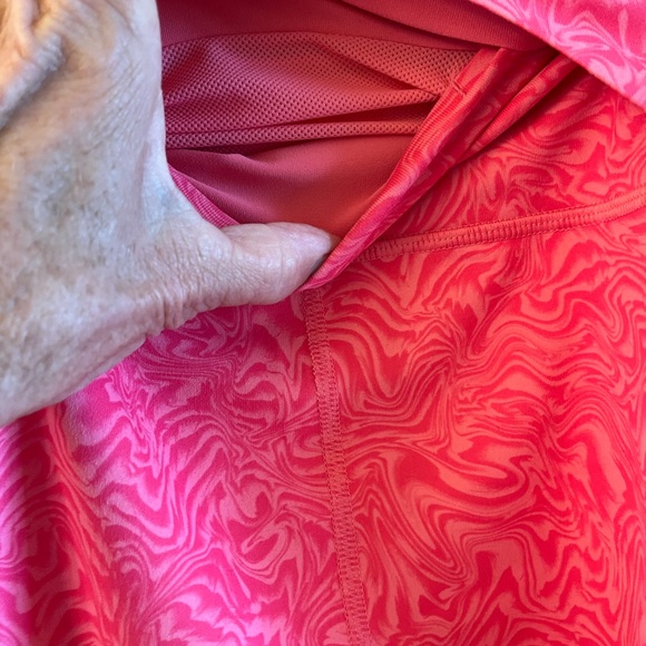 Under Armour heat gear leggings Women’s Sz M NWT waist 28”, inseam24” rise 10”. - Picture 3 of 6